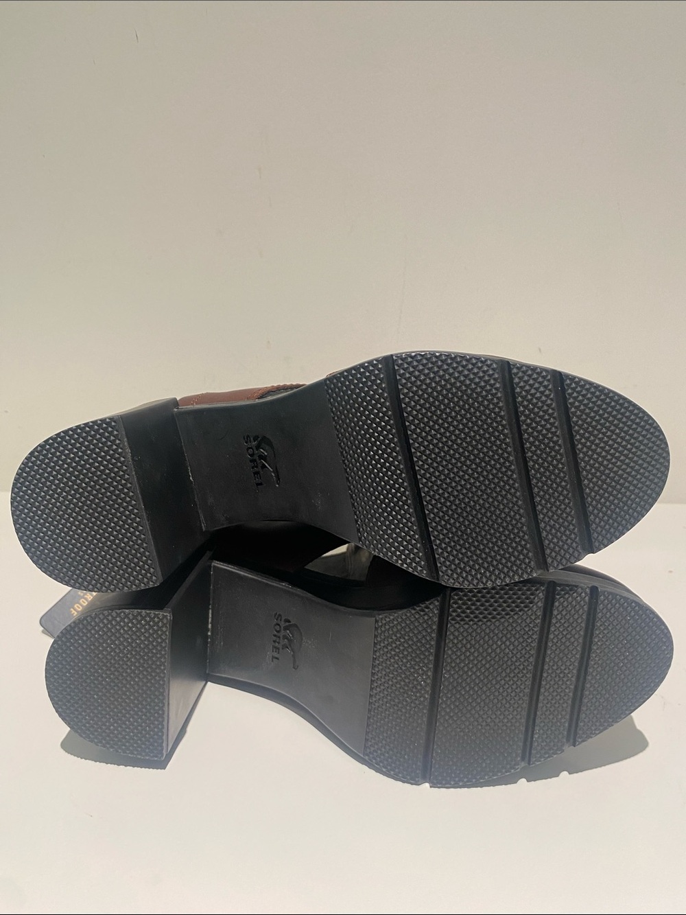 NEW Sorel Platform Shoes With Cut Outs Brown And Black. Size 8. - Picture 13 of 15